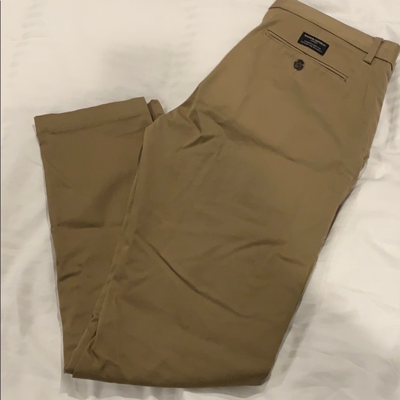 Banana Republic Chino Pants - Picture 4 of 4